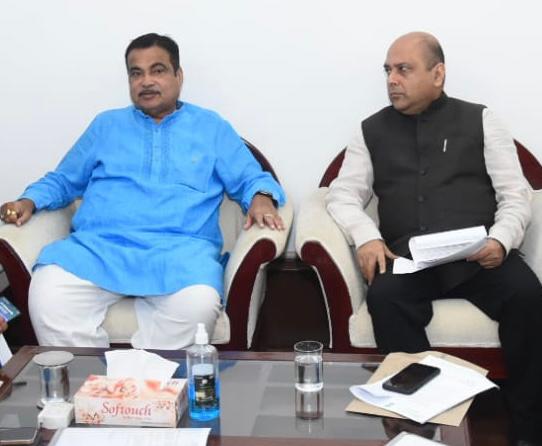 drrajdeeproy's tweet photo. As per instruction of Union Minister #MORTH Shri @nitin_gadkari ji submitted a report to him in the Parliament today, based on my onsite inspection of #NH54 Mahasadak. 

Hopeful that the Hon'ble Minister will look into the matter.

@MORTHIndia
@CMOfficeAssam https://t.co/cTYmuyo7Xb