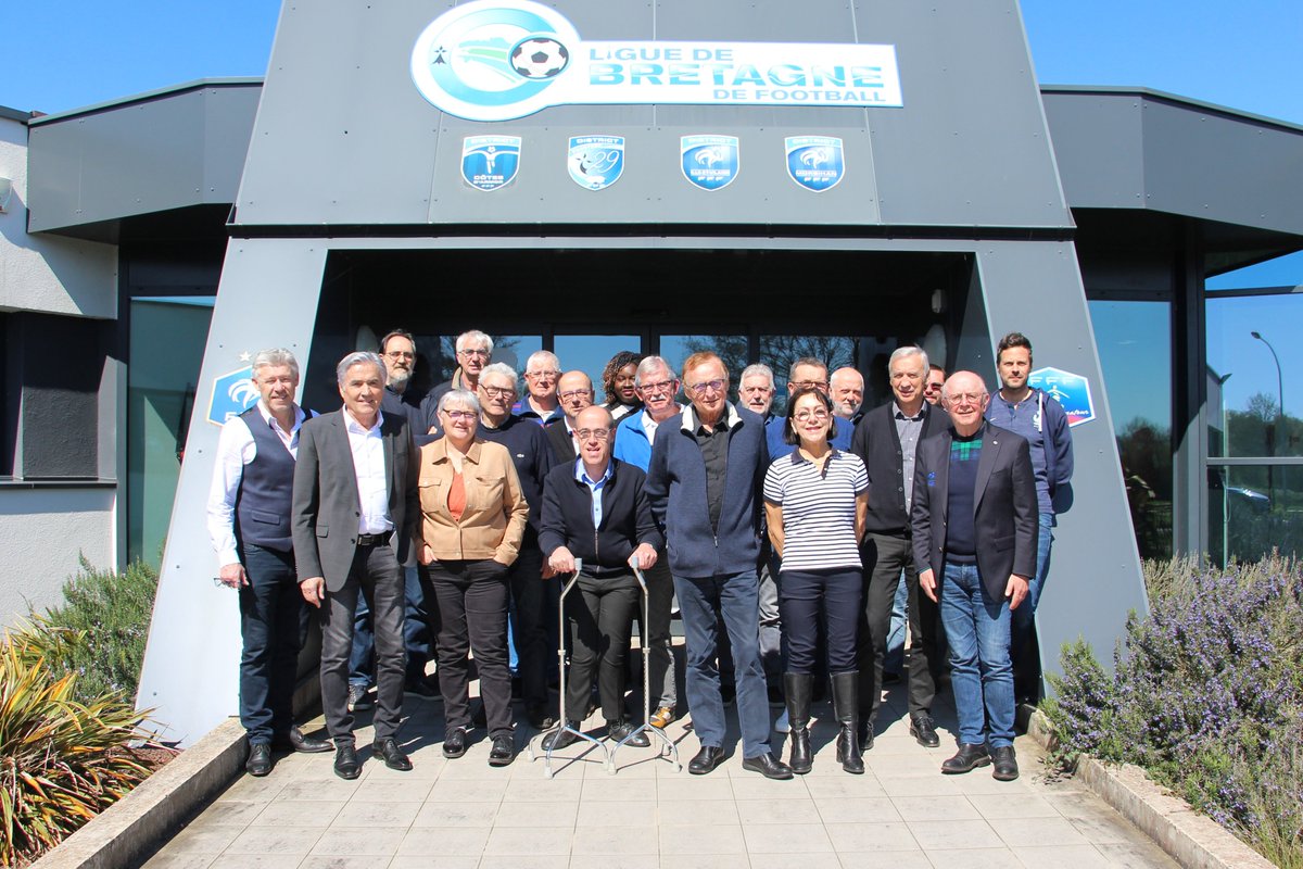 [ENGAGEMENT CITOYEN]
Retour sur le premier séminaire #FFF en région sur les thématiques suivantes : 
➡️ #Protection des victimes
➡️ Lutte contre le #Racisme
En savoir plus : bit.ly/3nPLfnU

<a href="/_LICRA_/">Licra</a> <a href="/FranceVictimes/">France Victimes</a> <a href="/DistrictFoot35/">District 35</a> <a href="/districtfoot56/">District de Football du Morbihan</a>