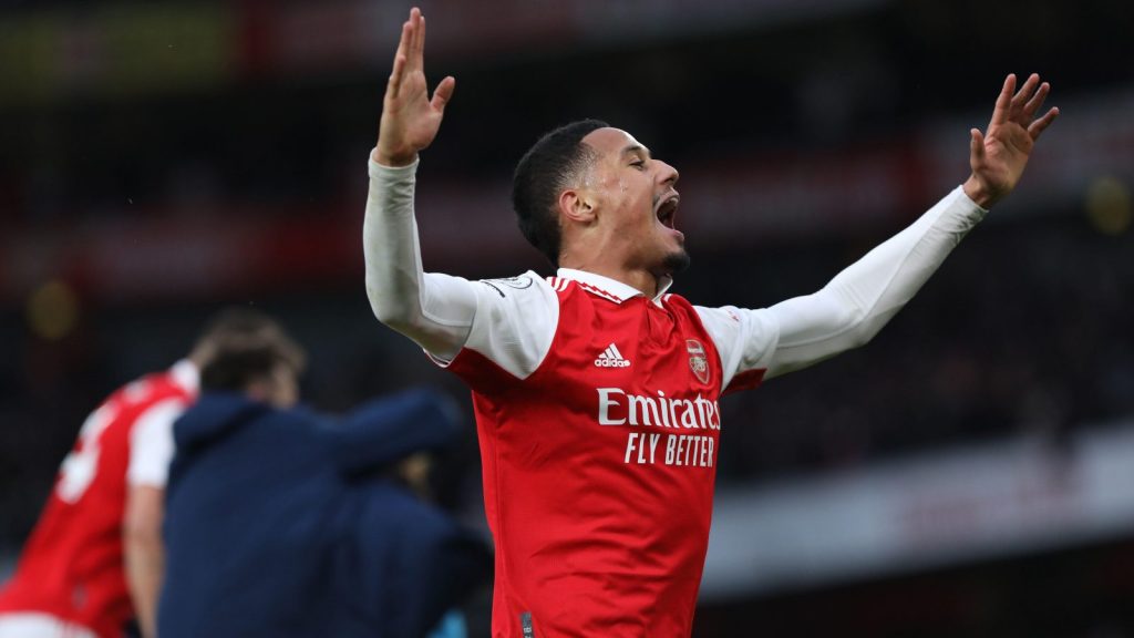 Arsenal have 9 games left. if we win 8, We win the League. Holy Crap😭