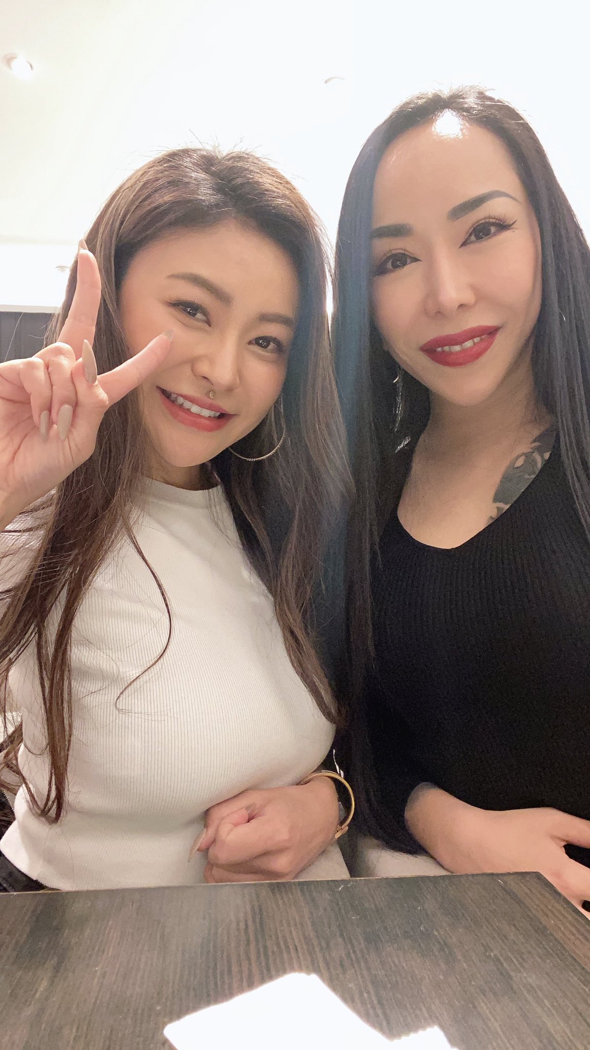 I met the Japanese legend Rae @raelilblack today🥺🥺🥺❤️今日は一時帰国中のRaeさんとお茶ご一緒させて頂きました✨ https://t.co/f0CMzqL1gk