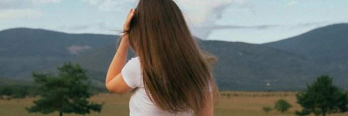 老人は古い歌のリメイクのようで、言葉は変わっていないが、意味はずっと深い。