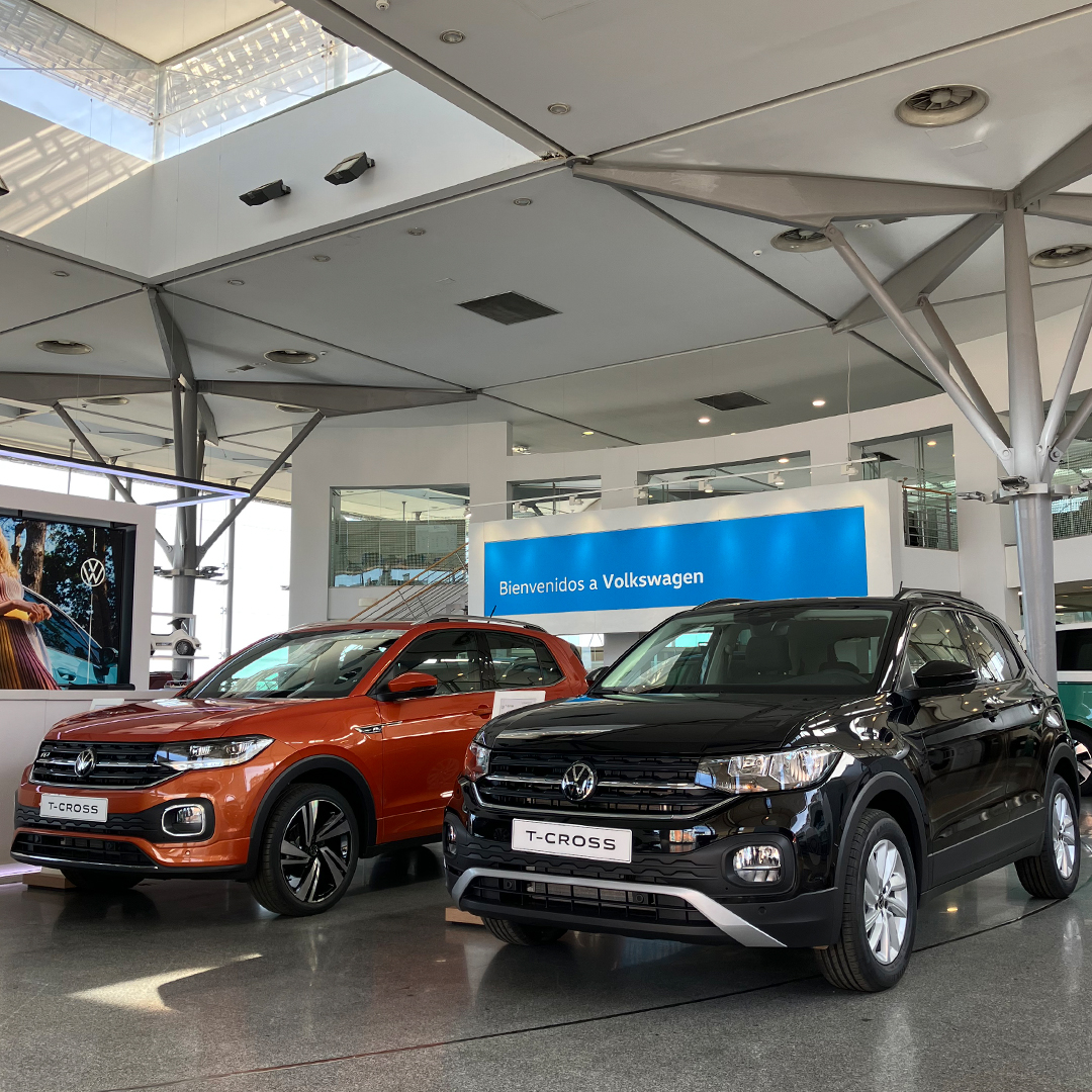 🧡🖤=🤩

#VW #TCross #Valencia #LevanteWagen