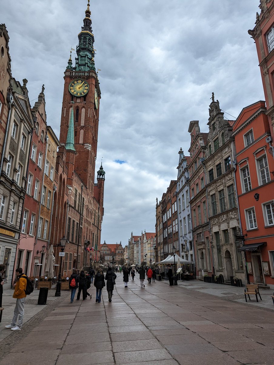 OGoldenLee's tweet photo. After an incredible evening at @smitf_london w/ @TheSixteen, I've just touched down in Gdansk 🇵🇱 for two concerts of Buxtehude and Bach Cantata's with Correspondances https://t.co/41Ym3BbmdO