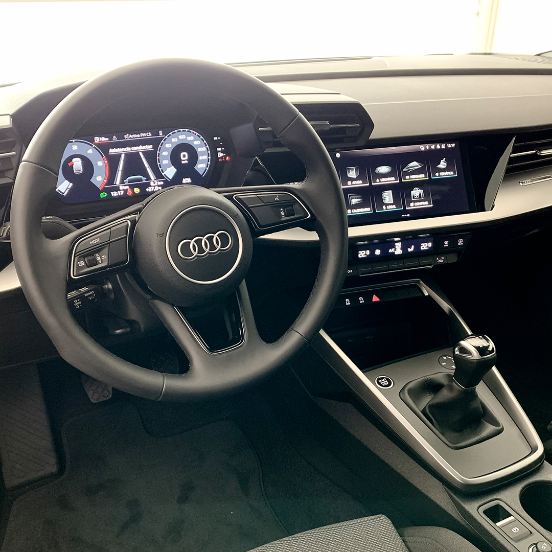 Audi_LW's tweet photo. Con este Audi A3 Sporback te irías hasta el fin del mundo, ¿verdad?🌍 Ven a por el tuyo.📍

#Audi #A3Sportback #AudiLevanteWagen #Valencia https://t.co/IJaFslwwZn
