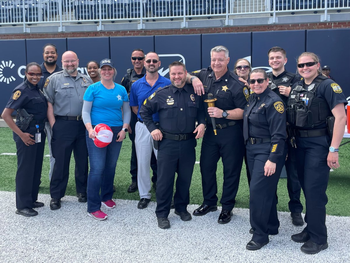 VBSO's tweet photo. Team VBSO participated this week at @ODU for the @SOlympicsVA’s "Little Feet Meet." We had a great time playing with the young athletes alongside our law enforcement partners from around the region. @VBPD  #LETR #SPOVA https://t.co/tylZF3b7AB