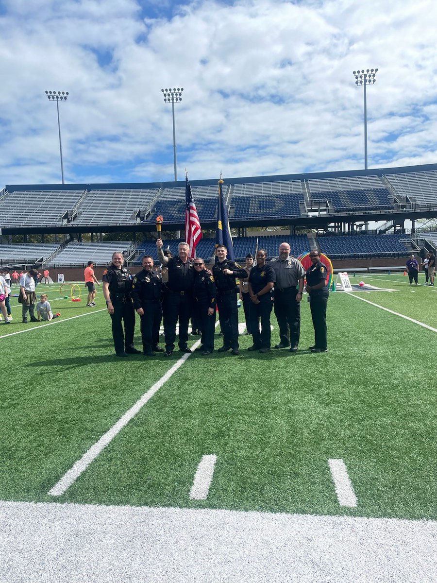 VBSO's tweet photo. Team VBSO participated this week at @ODU for the @SOlympicsVA’s "Little Feet Meet." We had a great time playing with the young athletes alongside our law enforcement partners from around the region. @VBPD  #LETR #SPOVA https://t.co/tylZF3b7AB
