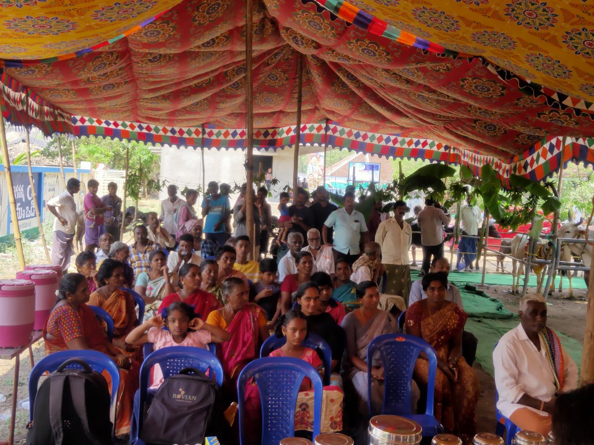 DahoBapatla's tweet photo. Attended Calf rally and Pasu Vignana badi at Bethapudi Village of Repalle mandal and distributed prizes and mineral supplements. https://t.co/rkvBn7NUq5