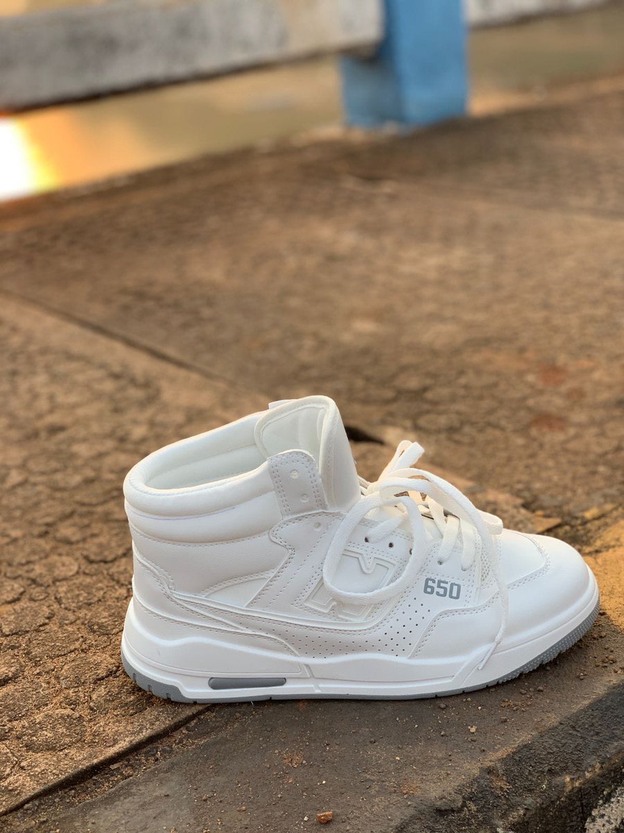 Oneclickstore's tweet photo. *NB 650 IMPORTED*

- Five Colours 
- High Quality 🔥
- Sizes :- 6-7-8-9-10

*1599/- Freeship to Kerala*

2 days delivery to Kerala
.
.
#Shoes #oneclickstore #NB650 https://t.co/EcWqYDy8Hr