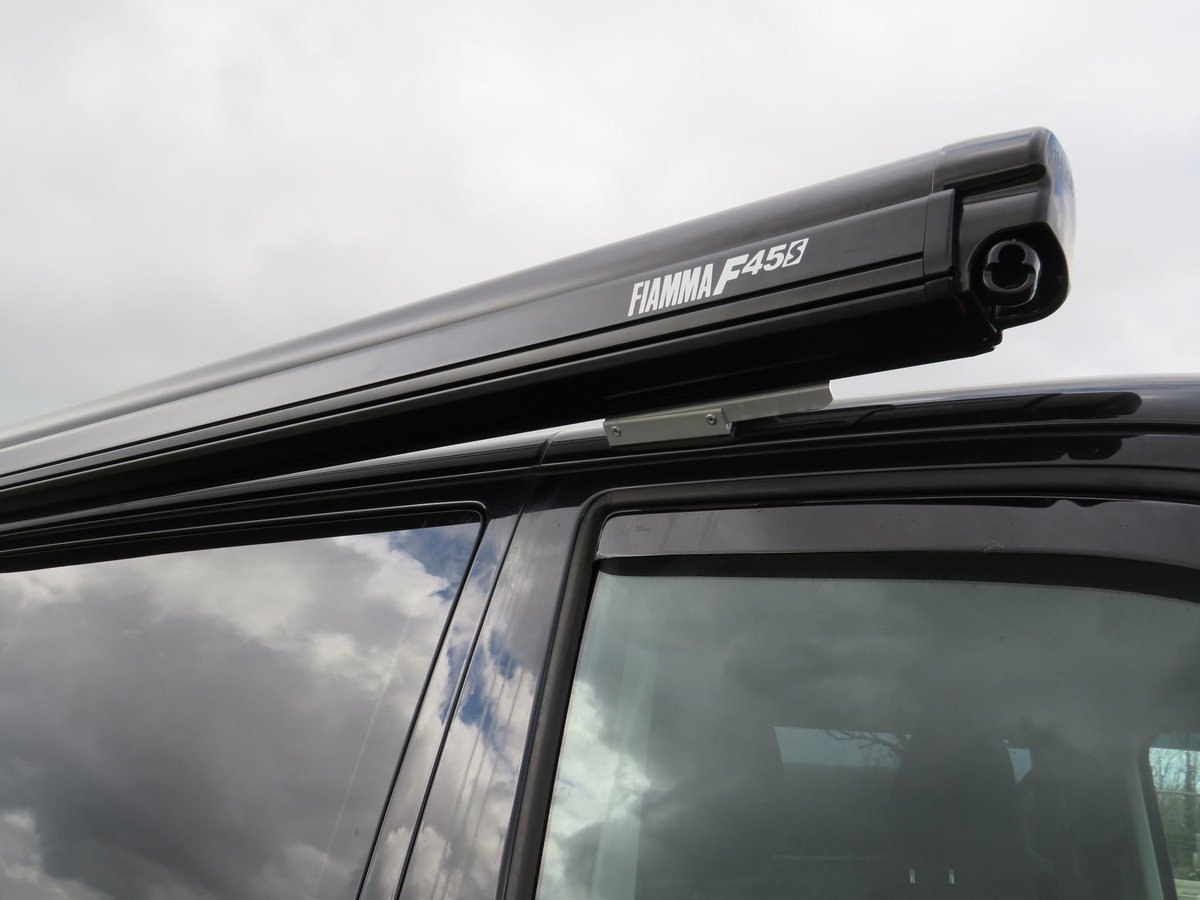 FlameConverts's tweet photo. Another day-another Fiamma F45s awning fitted to a beautiful black T6🔥
Perfect time to get one of these fitted ready for the Spring/Summer season🌞
Fancy adding to your van?  Give us a call ☎️01761 233845 https://t.co/pvXYFqKNm0