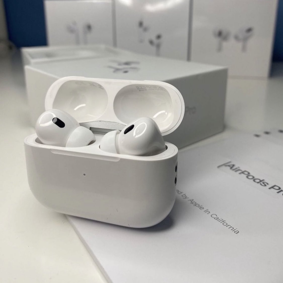 apple_for2's tweet photo. /
新アカウント
プレゼント企画🎁
\

プレゼント企画を開催していきます‼️

今回はiPhoneとAirPodsをご用意しました！

🔻応募方法🔻
①フォロー
②リツイート&amp;いいね
③欲しい商品をリプに記入

締切　4/20 https://t.co/VjBCUQ4ex2