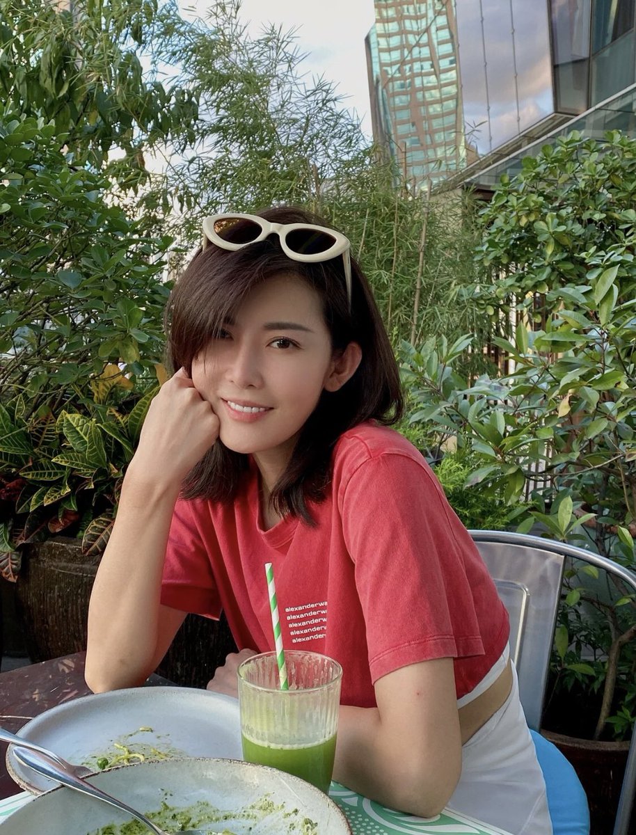 sarah__yang's tweet photo. 红配绿，你配我 https://t.co/TucGP0fw4Y
