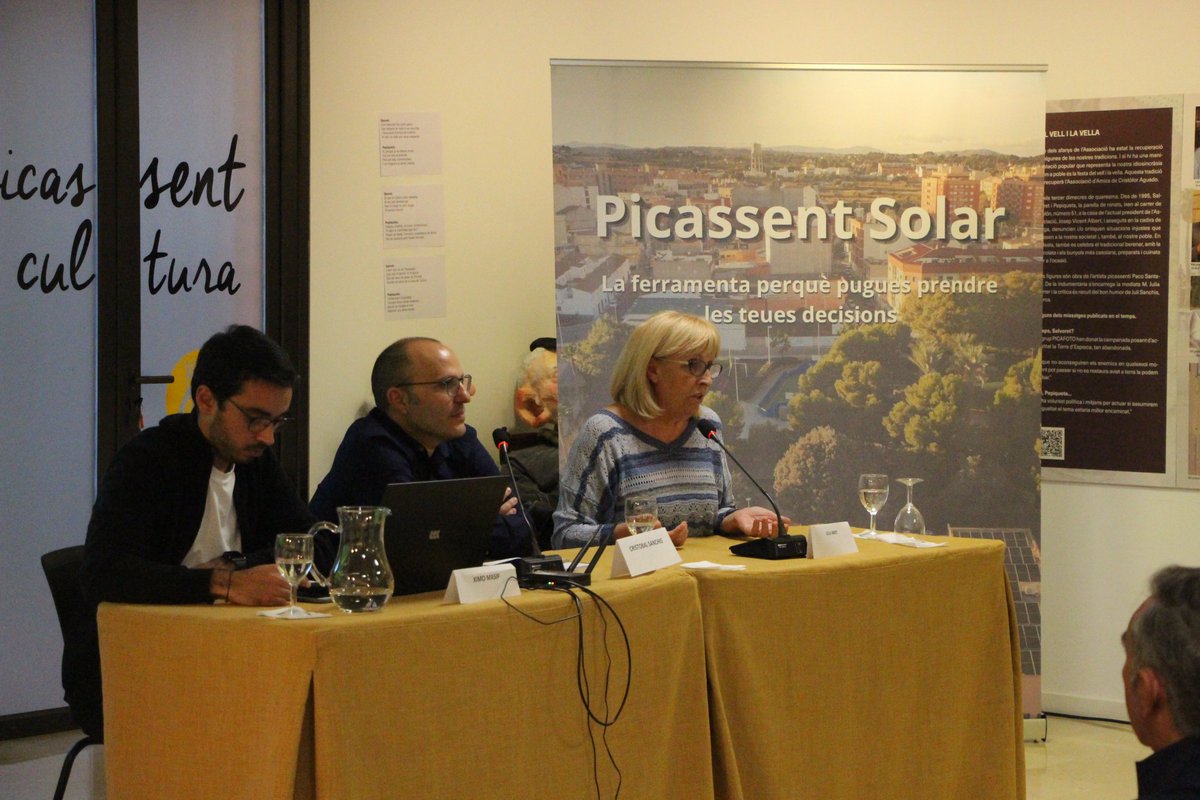 urbanimpacte's tweet photo. ⚡Ayer nuestro compañero y Co-fundador @MasipSanchis participó en la Xarrada Picasent Solar organizada por @A_Picassent, en la que habló sobre el #mapasolar, la Estrategia 0 Emisiones y cómo ayudamos en este proceso de su #transiciónenergética.☀️🏘️

#ImpactE #picassentsolar https://t.co/ZxUwtUzPG1