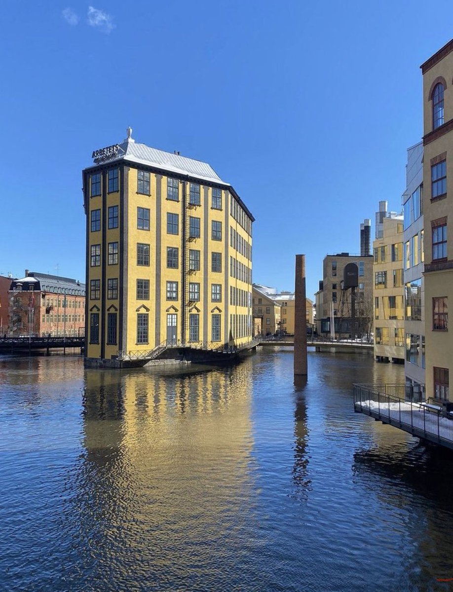 GM 🖤
I’m still on the road, going to Norrkoping today 🚊