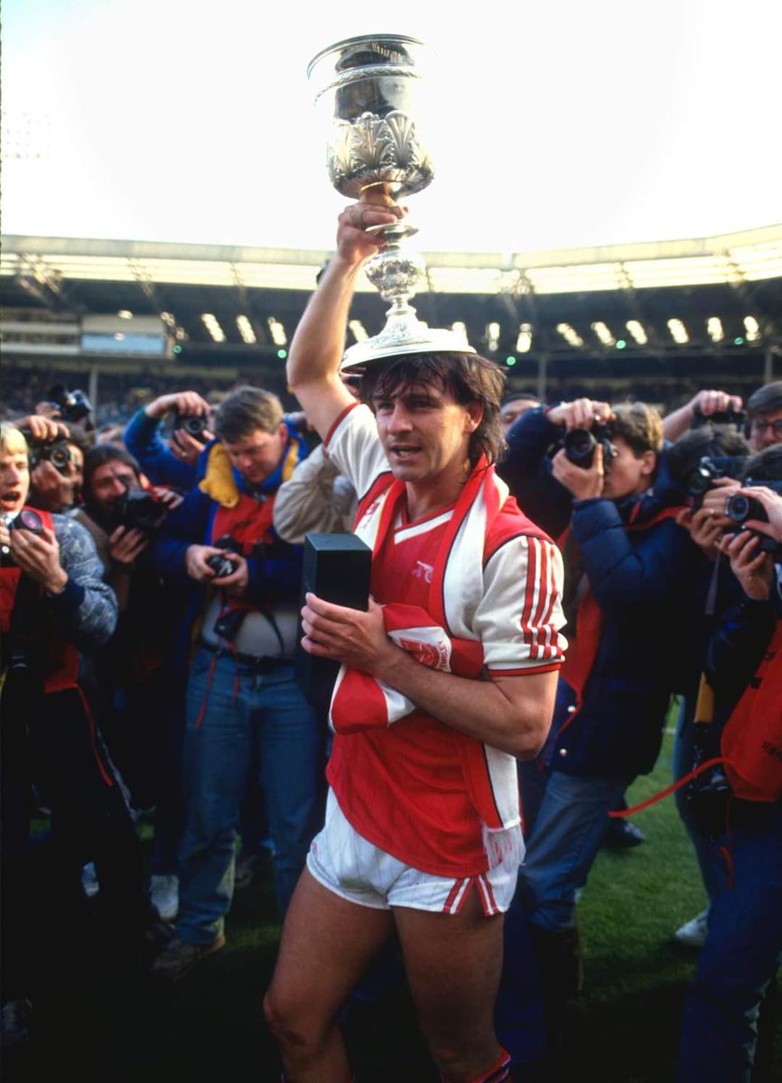GoonerRichB's tweet photo. Happy 36th anniversary to the first trophy I ever saw us win live
#charliecharlie
#onenildowntwooneup https://t.co/T7ZG2KVbzK