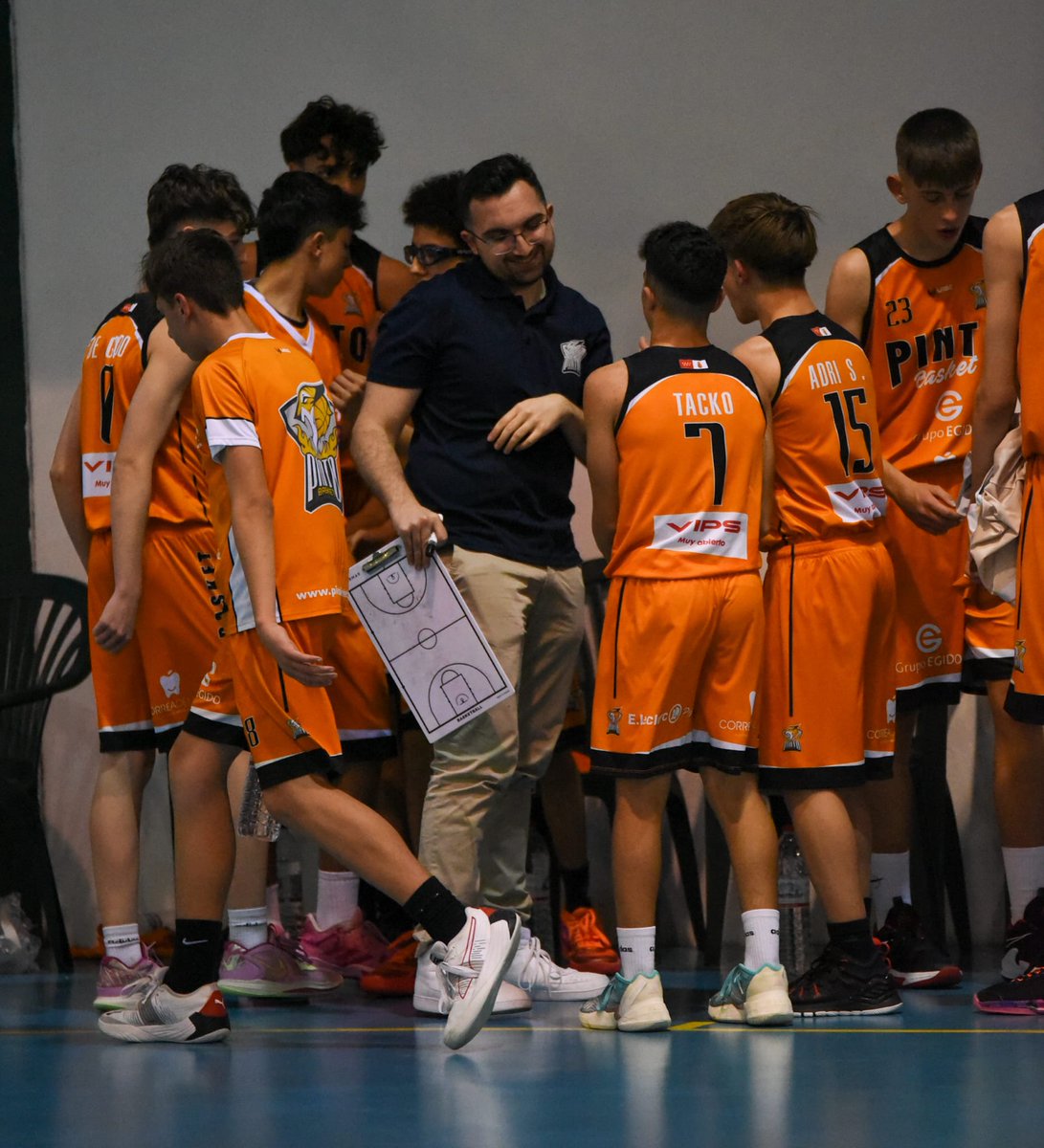 Pintobasket's tweet photo. Y más y más.
Fotazas de algunos de los partidos de Pintobasket en Gandía.
Hoy, acaba el Torneo ¡A darlo todo!
Fotos Iván Atance
#SomosPinto
#SomosPintobasket
#30años #baloncesto #Madrid #Pinto #torneo #formación
#gandía #basketcupgandia #qlsport
@basketcupgandia
@QLSPORT_ https://t.co/m8grsUp8Df