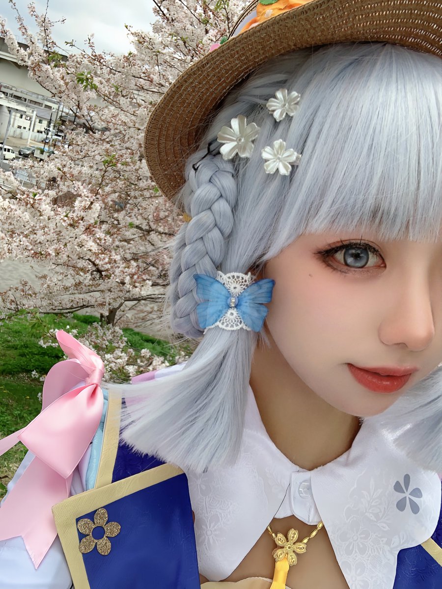 綾華🌸

動画も撮りました(*´꒳`*)へへへ..

#原神 #GenshinImapact 
#神里綾華 #コスプレ #cosplay https://t.co/R599TU9ghF