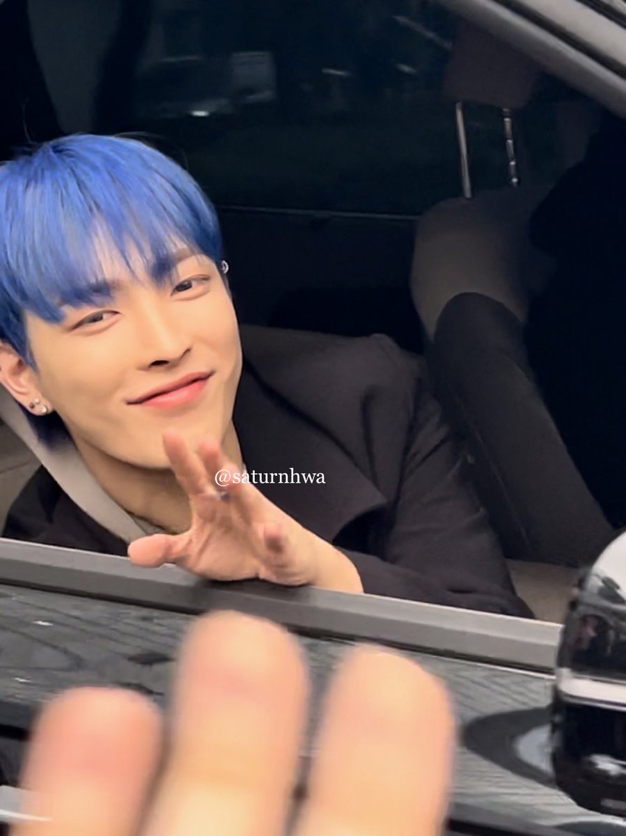 HONGFOLDER's tweet photo. OH MY GOD https://t.co/MnSzLBCOYY