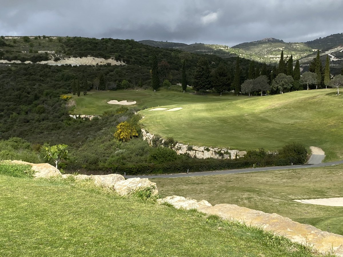 SkyCaddieSteve's tweet photo. From Secret Valley GC on to @MinthisHillsGC more stunning views & lots of change here , some great new holes & new order of play , all now being updated for all @SkyCaddie players #groundmapping #lovelycourse https://t.co/UWheZ0Vgje