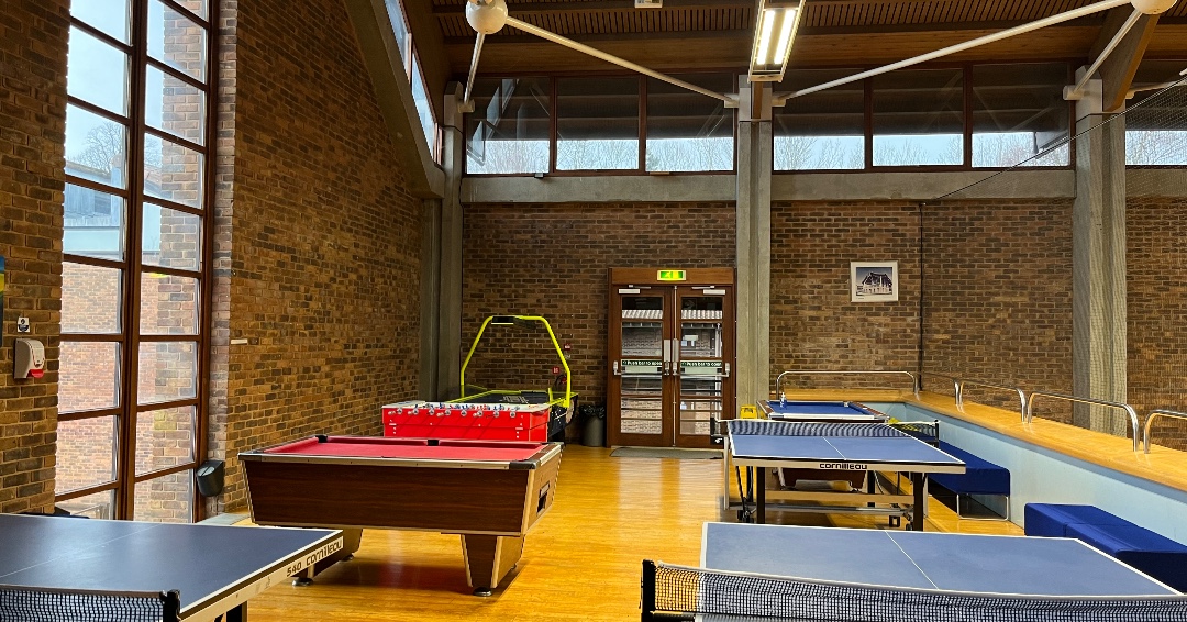 ChaucerCollege's tweet photo. The Mezzanine is the best place to chill out and relax at Chaucer College! https://t.co/1dQNUUOA9g
