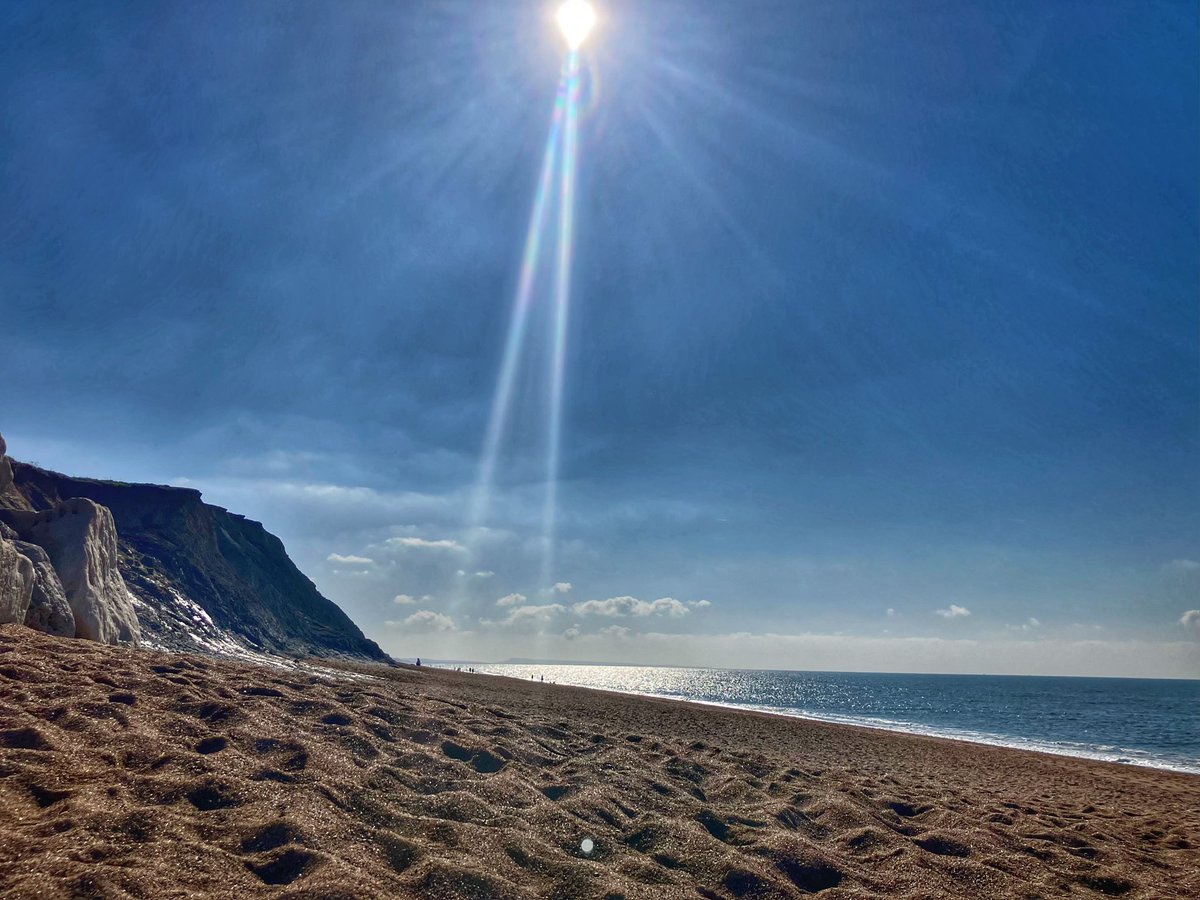 HanWWDoM's tweet photo. Big skies and big sea in Dorset. https://t.co/w9kEE6m8re