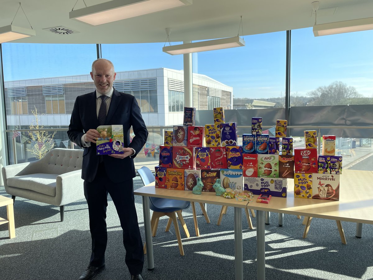 OfficeJTMP's tweet photo. 🐣🐇🐰We had an amazing response to the @SwindonWA Easter Egg Collection. Around 70 eggs were donated, making the Community Office feel very festive. https://t.co/cUs2iHWCaW