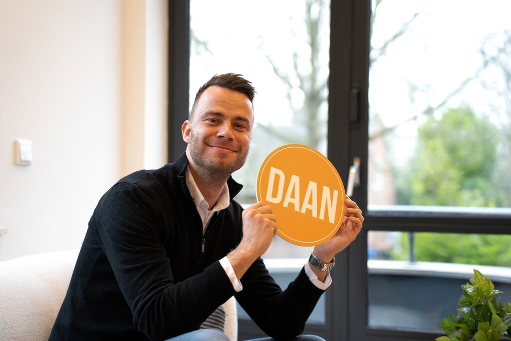 Ben jij benieuwd naar wat Jeroen het leukste vindt aan zijn baan in de Zorg? Lees zijn verhaal. 📖 #ontmoetdaan #werkenbijdaan instagr.am/p/Cqpg6Uks0T8/