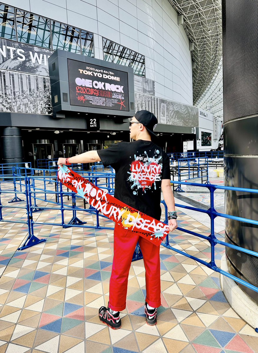yu1ro_official's tweet photo. さぁoorer楽しもう🔥
#oneokrock
#oore
#東京ドーム
#ワンオク
#ワンオクライブ https://t.co/vysievYirI