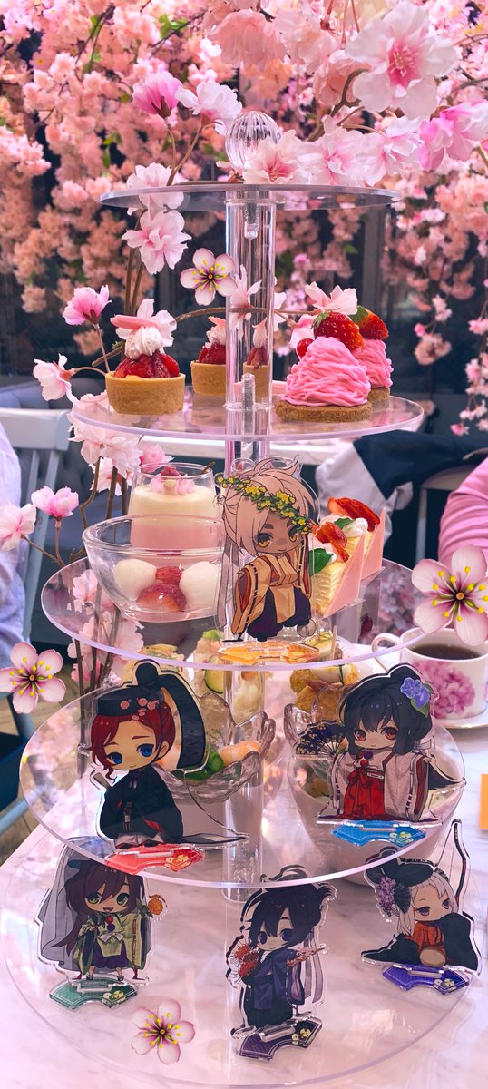 loving_kit's tweet photo. 昨日、桜のアフタヌーンティーに行ってきたので螢くんのお祝い🌸
おめでとうございました☺️🌼 https://t.co/4bAO3AE6SP