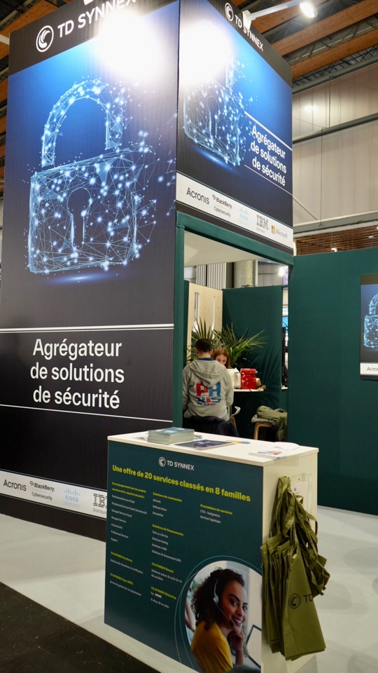 TDSYNNEX_France's tweet photo. C'est parti pour 3 jours de rencontres et d'échanges sur la #cybersécurité au @FIC_eu ! 🔒 

Nous sommes heureux de vous accueillir avec nos partenaires @Acronis, @BlackBerry, @CiscoFrance  @IBM et @microsoftfrance stand F35. 

Plus d'infos sur It Mag 👉 https://t.co/YqezW0hJQD https://t.co/DGXYeKJ0wP
