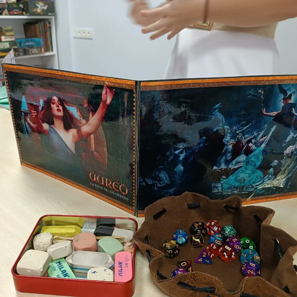 encuentromurcia's tweet photo. Jugamos "La Tregua Sagrada" una divertida y emocionante aventura en la antigua Grecia para @theaureo. ¿Conseguirán estos héroes ganarse el favor de sus dioses?. 🎲🗡🛡
#encuentroaleatorio #murcia #rol #juegosderol #rpg #roleplaying #aureorpg #roleando https://t.co/2PKoCgGsi7