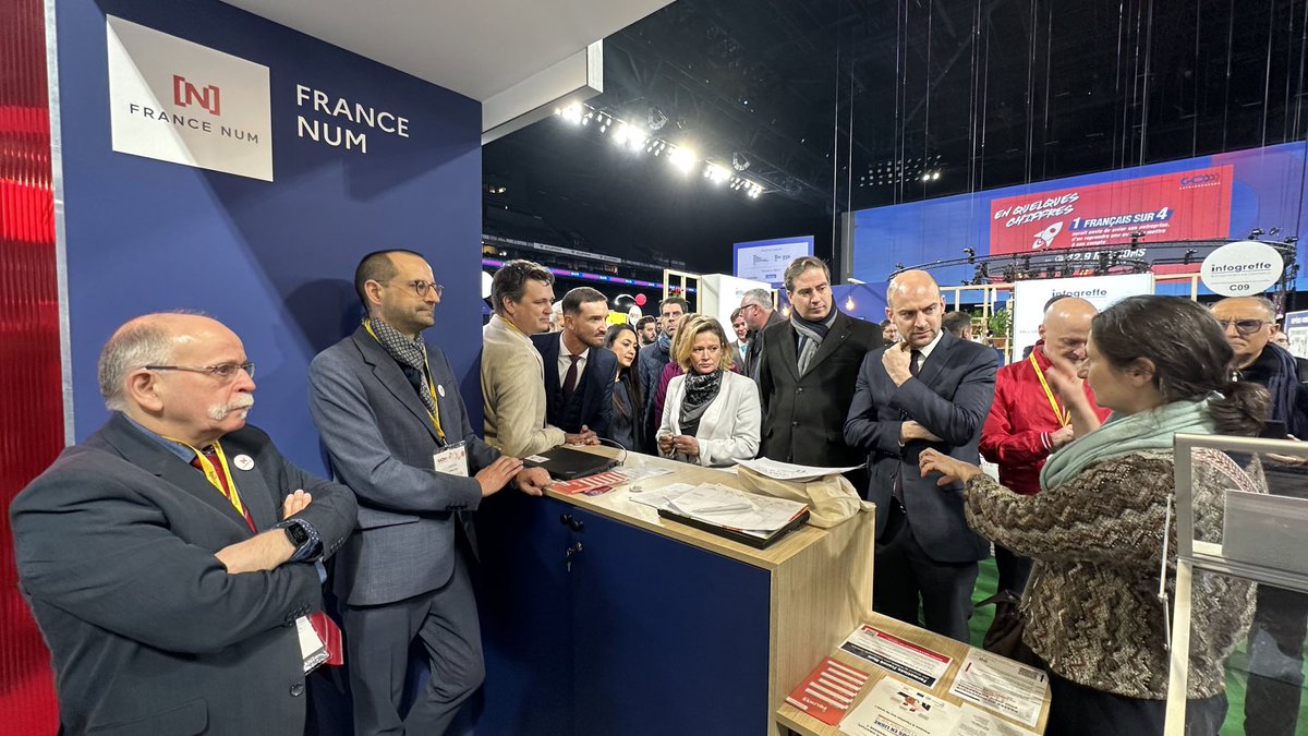 francenumfr's tweet photo. ✅ Les ministres @oliviagregoire @jnbarrot et @becht_olivier en visite sur l’espace #FranceNum du stand @Economie_Gouv au salon #GoEntrepreneurs
en présence des activateurs @francenumfr et experts #ConnecteTaBoite et #activateurs France Num @MickaelVigreux @SanaaMoussaid https://t.co/hyPjmnAGaA