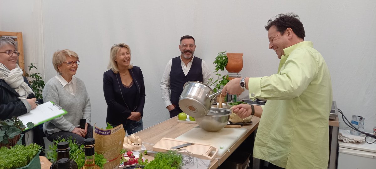 Sylvain Dourneau (@sylvaindourneau) on Twitter photo Atelier végétal organisé par @CDLgastronomie <a href="/AtollAngers/">L'Atoll Angers</a> avec <a href="/favredannepas/">Pascal Favre D'anne</a> qui livre quelques secrets de chef étoilé. Deux recettes végétales avec <a href="/VEGEPOLYSVALLEY/">VEGEPOLYS VALLEY</a> à déguster à la fin de l'atelier @CCI49 <a href="/UnivAngers/">Université d'Angers</a> @Groupe_ESA Atelier végétal organisé par @CDLgastronomie <a href="/AtollAngers/">L'Atoll Angers</a> avec <a href="/favredannepas/">Pascal Favre D'anne</a> qui livre quelques secrets de chef étoilé. Deux recettes végétales avec <a href="/VEGEPOLYSVALLEY/">VEGEPOLYS VALLEY</a> à déguster à la fin de l'atelier @CCI49 <a href="/UnivAngers/">Université d'Angers</a> @Groupe_ESA