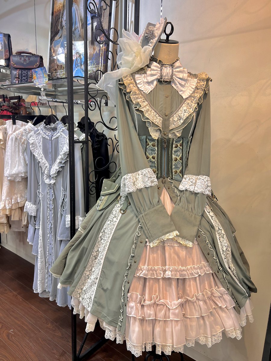 Patchou_egg's tweet photo. Ozzon新宿店🍀
緑のコーディネート好き💚

#ozzon 📗 https://t.co/4nSbRCcO5J