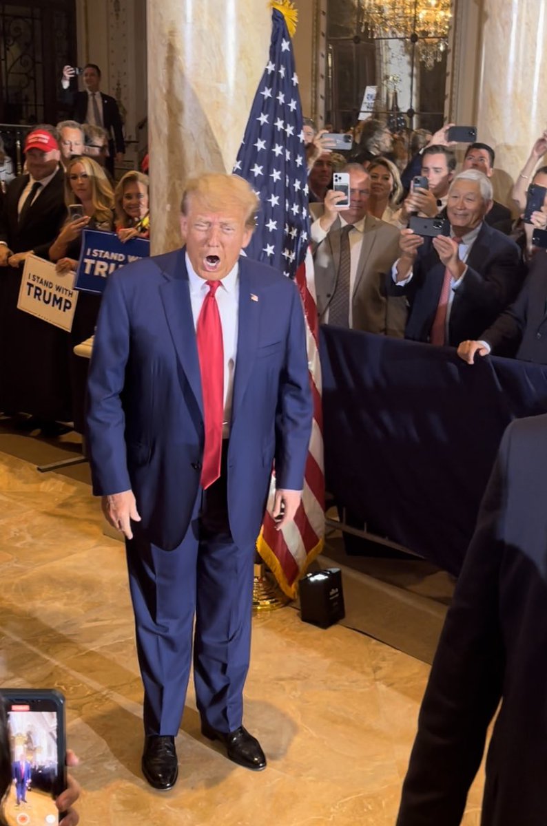 It was a great time at Mar-A-Lago the last couple days, meeting the new and old that are in the fight for Freedom!  When President Trump seen me, it was priceless 👊🏽☕️🇺🇸