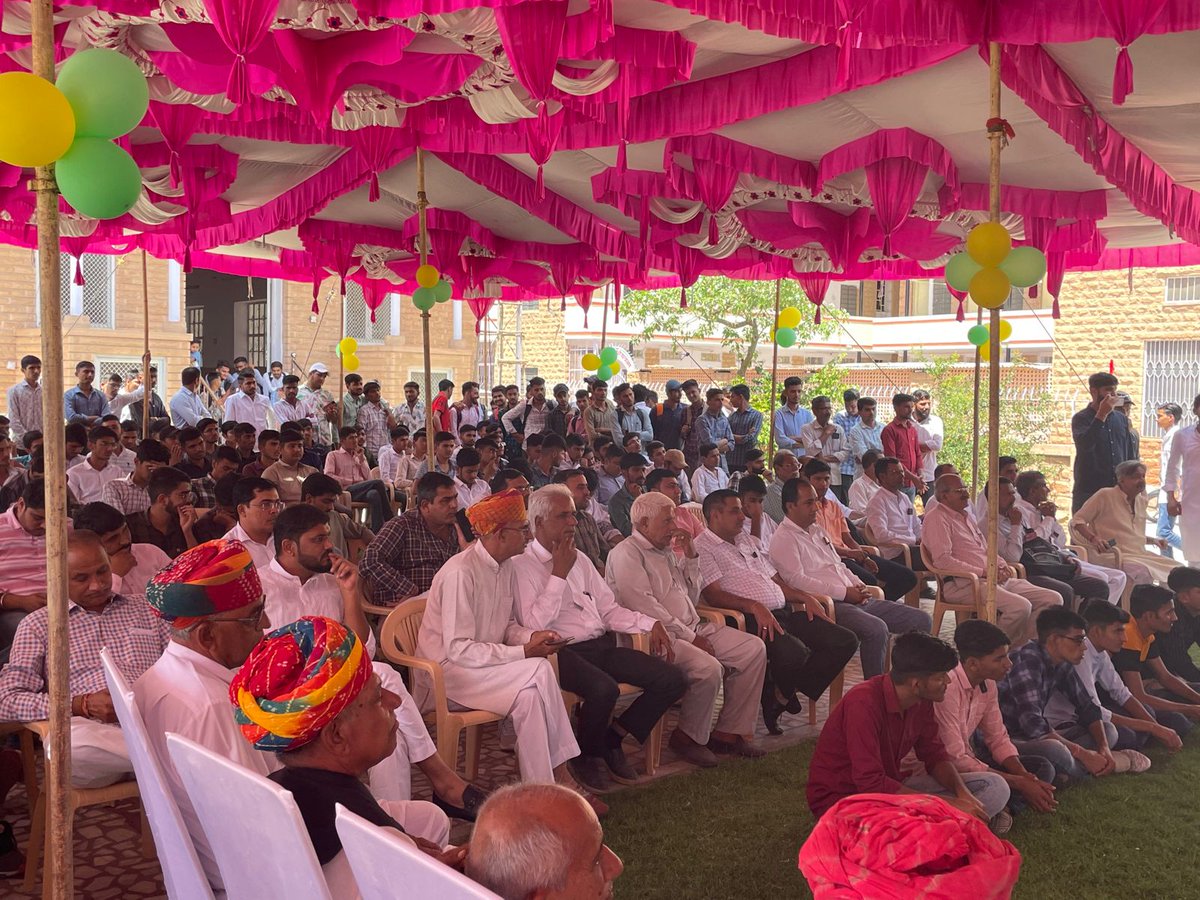 Team_Rainbow05's tweet photo. जननायक जनता पार्टी के प्रधान महासचिव दिग्विजय सिंह चौटाला जी ने आज जोधपुर के "चौधरी रामनारायण जिंदा छात्रावास" (भगत की कोठी) में अपने निज कोष से 551000 रुपए देकर बनाई गई लाइब्रेरी का उद्घाटन किया!

दमदार! दिलदार! दिग्विजय!
@DVJChautala @JJPofficial @Dchautala https://t.co/L6VARfbvkd
