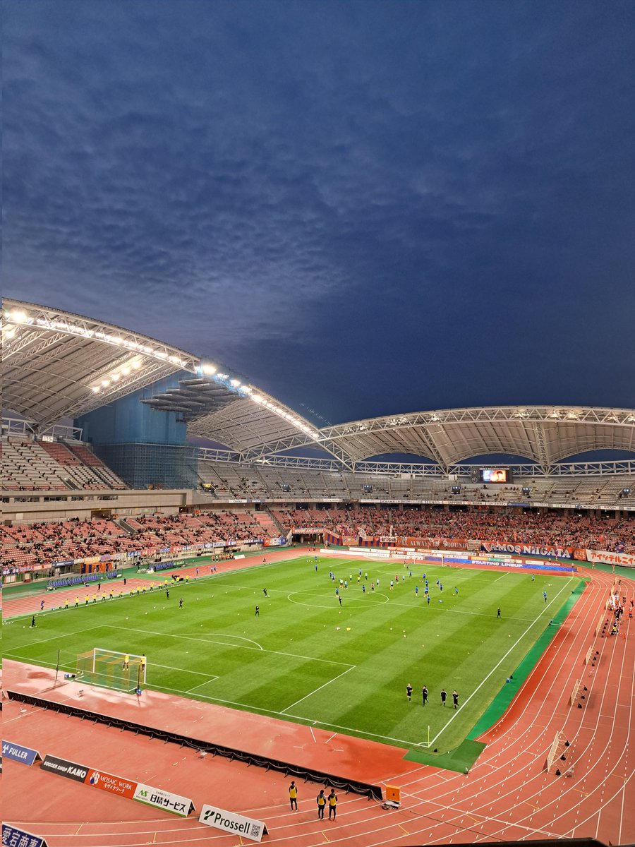 S席　夜はまだ寒い