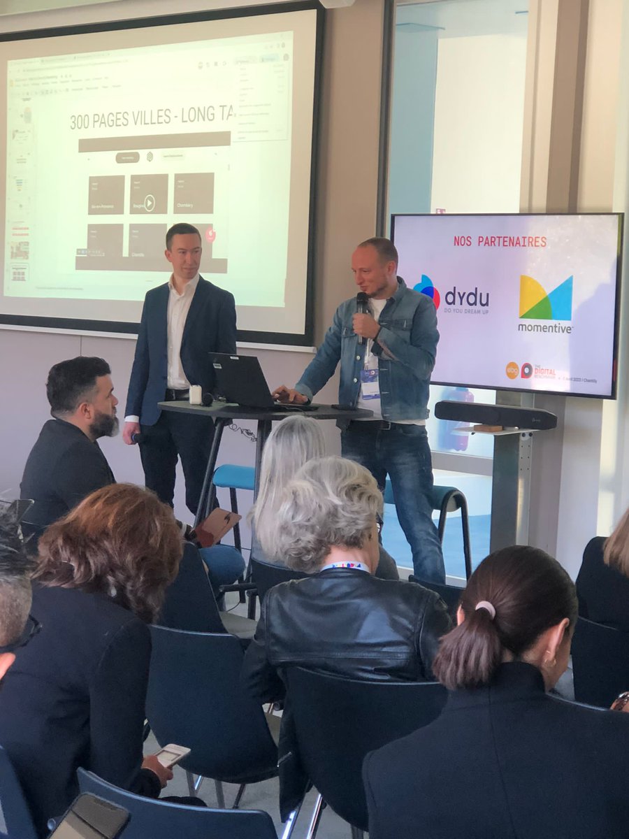 🔴 En direct du #BenchEBG 
 
➡️ Depuis l'Atrium 3, Martin TISSIER (<a href="/urbangaming_com/">Urban Gaming</a> ) et Martin VERMOREL (<a href="/Devoteam/">Devoteam</a> ) décryptent 6 cas concrets de #GrowthHacking.