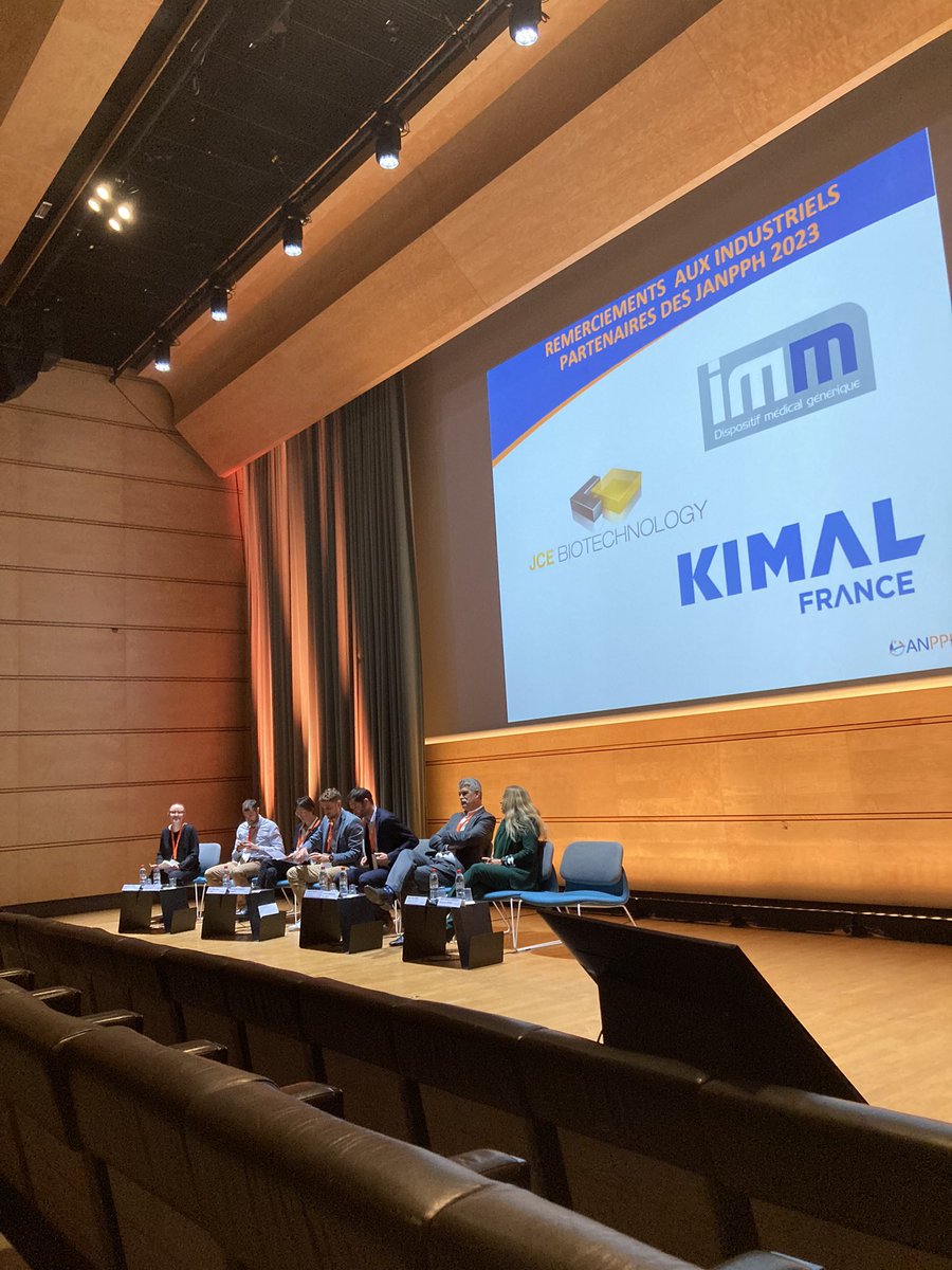 hugo_clautour's tweet photo. Présent aujourd’hui et demain à Montpellier pour le congrès de l’#ANPPH aux côtés de @Servanne_ANEPF 💊
🤝Un plaisir et un honneur face au lien étroit qui unit les pharmaciens et les préparateurs en pharmacie🤝 https://t.co/sxAbjXD8Ek