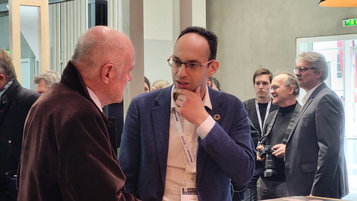 vivindustry's tweet photo. Nous avons le plaisir d'avoir le président de la Région @NvelleAquitaine, @alainrousset présent sur le salon @vivindustry à Bordeaux ! 🏭 🤝🎤

#innovation #usinedufutur #politique #proximité #engagement https://t.co/O1VfbQ56fV