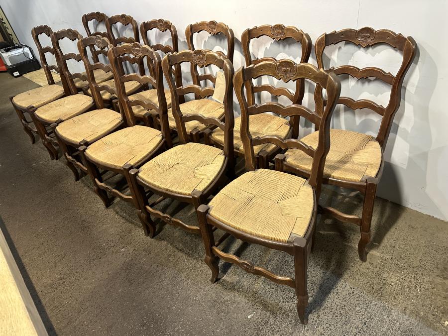 AntiqueTables1's tweet photo. 12 French Ladder back Chairs
https://t.co/7GAEloocV3
#ladderbackchair #backchairs #antiquediningchairs #diningchairs #antique #furniture #interiordesign #decor https://t.co/hAJrNiKzHN