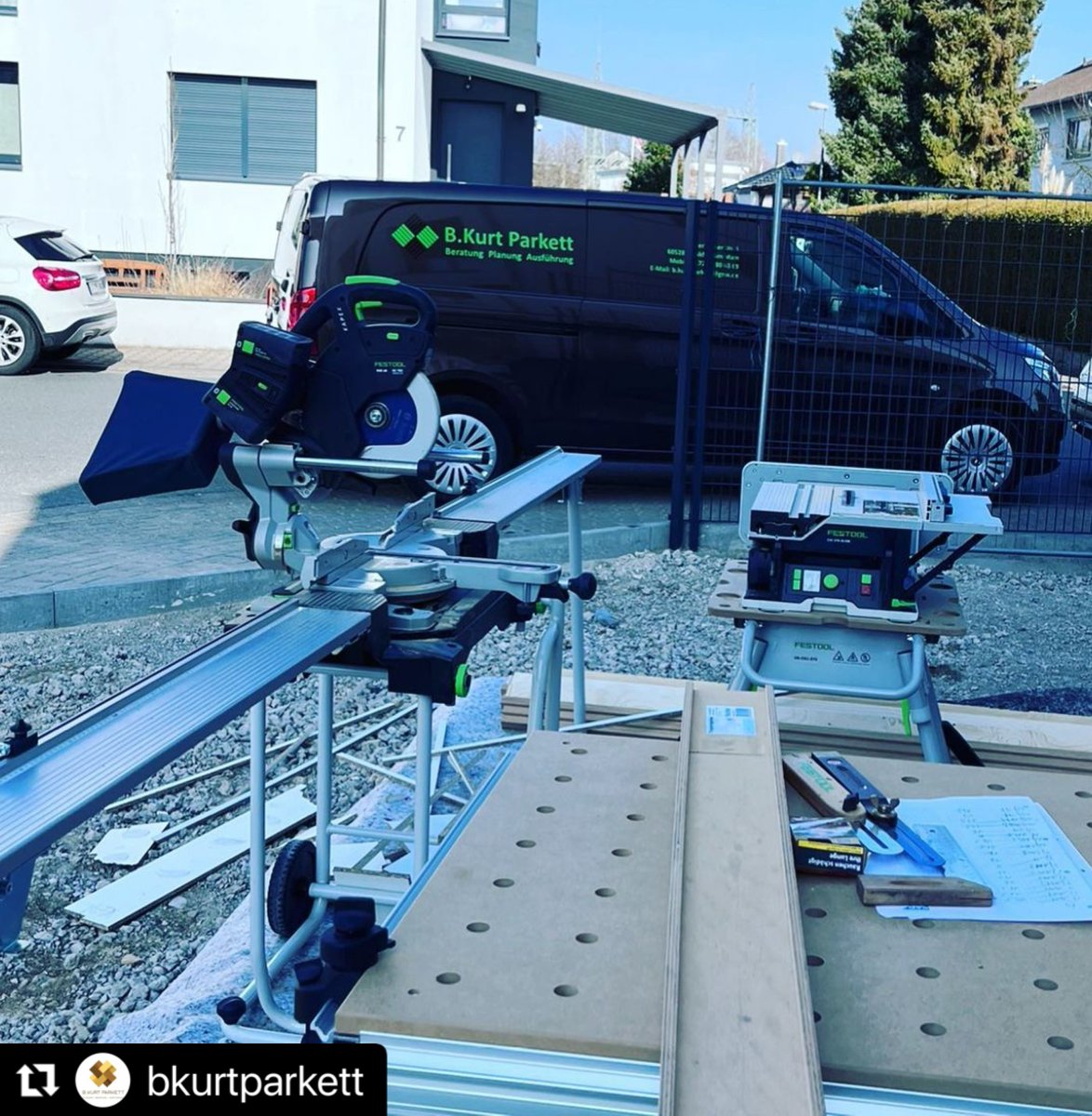 💚Es ist wieder #festoolfriday💚 Heute zeigen wir euch die #mobilewerkstatt von @bkurtparkett mit unserer neuen Akku-Tischkreissäge und unserer Akku-Kapp-Zugsäge.💪😍 Damit hat er alles vor Ort, was er bei seinem Job als Parkettleger benötigt.🔥