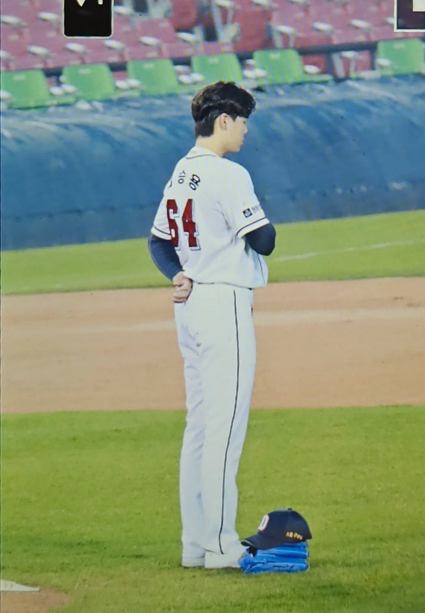for_csy_'s tweet photo. 홈 경기 선발 좋은점...
국민의례 볼 수 있음 ⸝⸝ʚ̴̶̷̆ ̯ʚ̴̶̷̆⸝⸝.... https://t.co/CxVSx6HfGY