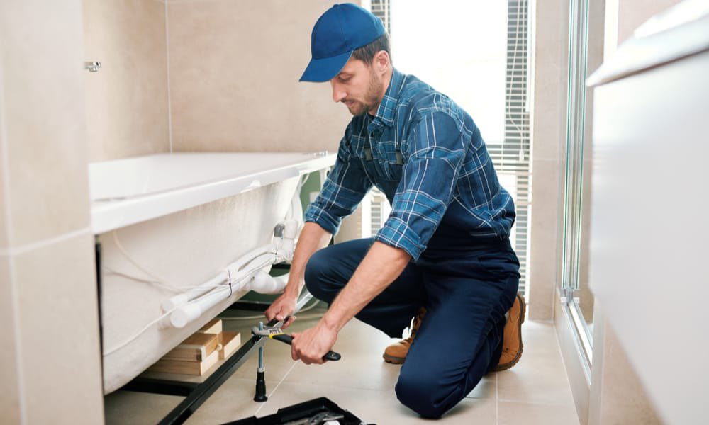 the_joe_smoe's tweet image. Can anyone recommend a bathroom fitter, to undertake some insurance work, to repair / replace an en-suite in / around #chester #chestertweets