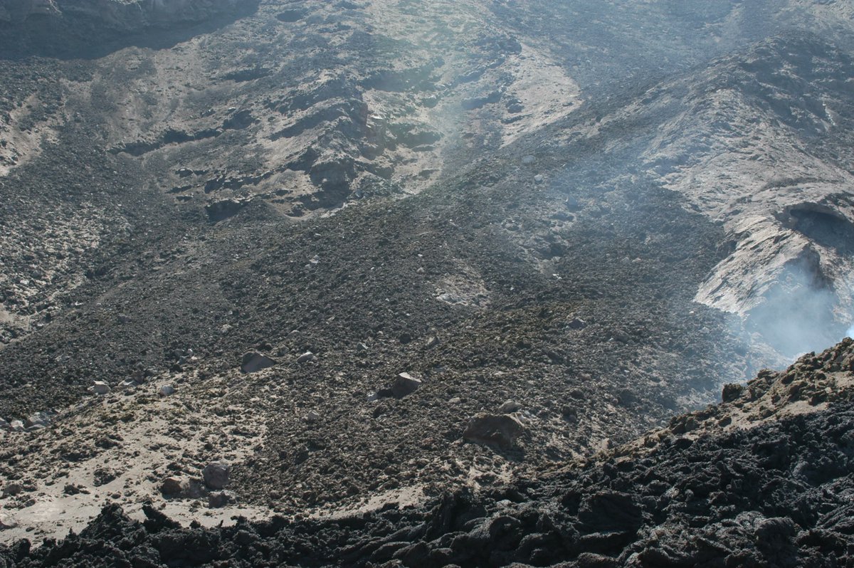 Accadde oggi: Stromboli, 5 aprile 2003
Il parossismo di Stromboli, avvenuto  20 anni fa, rappresenta un evento memorabile: dopo più di 40 anni, il 5 aprile 2003 l’attività eruttiva dello Stromboli sfociò in un’esplosione parossistica.
buff.ly/40JTOiN

#stromboli #INGV