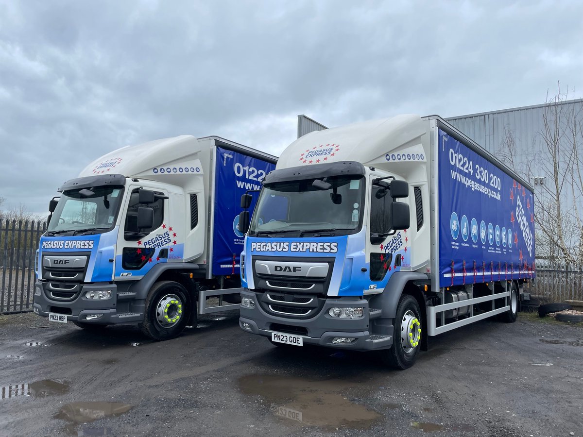 LancashireDaf's tweet photo. ‘Pegasus Express ‘, a group company of @efsglobal have taken delivery of their first 2/15 DAF LF’s (18t). How impressive do they look!
#pegasusexpress #efsglobal #DAF #daftrucks #lancashiredaf #matthewclayton #newdelivery #daflf https://t.co/BFegLYzKmf