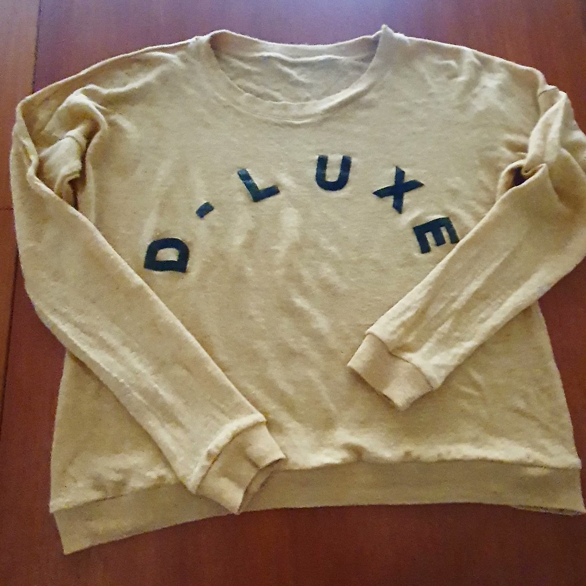 MendItAussie's tweet photo. Perfectly imperfect refashion. Keeping Tania Austin's design in circulation. #CircularEconomy #textiles #reuse #decjuba #design https://t.co/qIimERrPBg