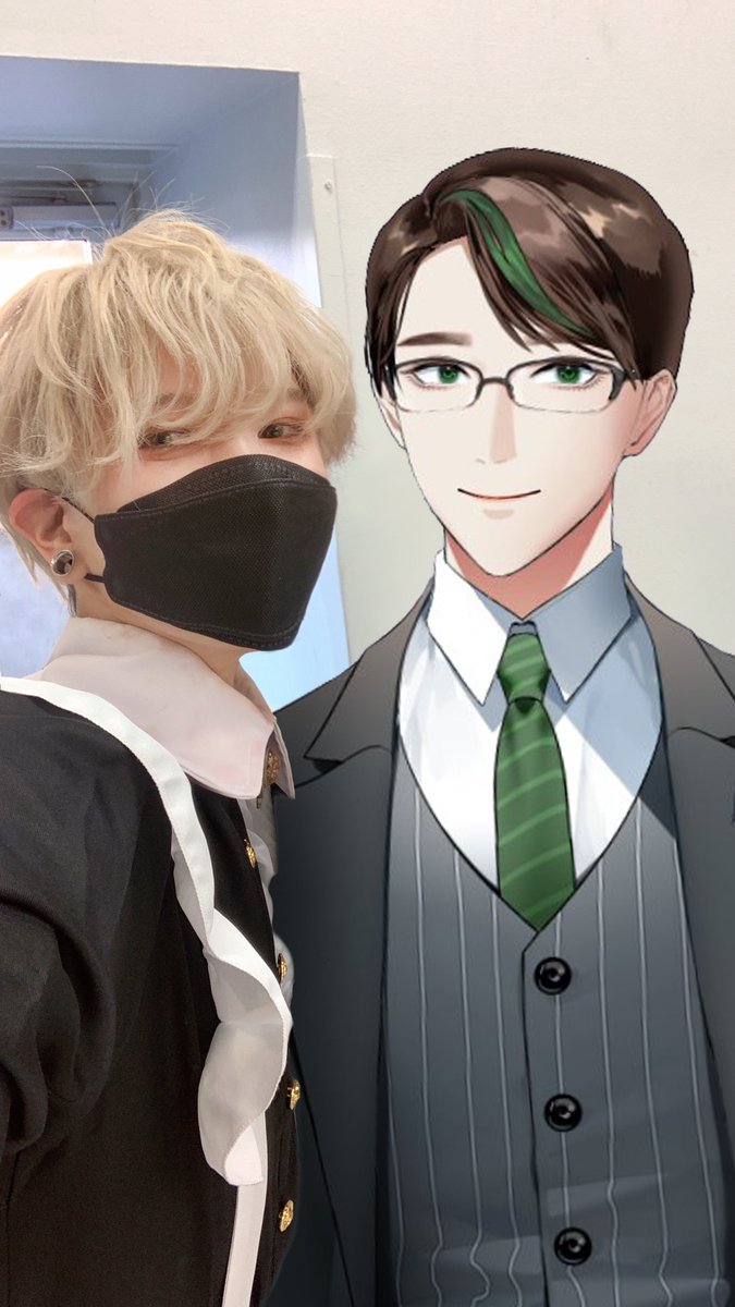 アコマルでズミさんと✨ 2ショ撮ってもらえるとか嬉しすぎてニヤつい