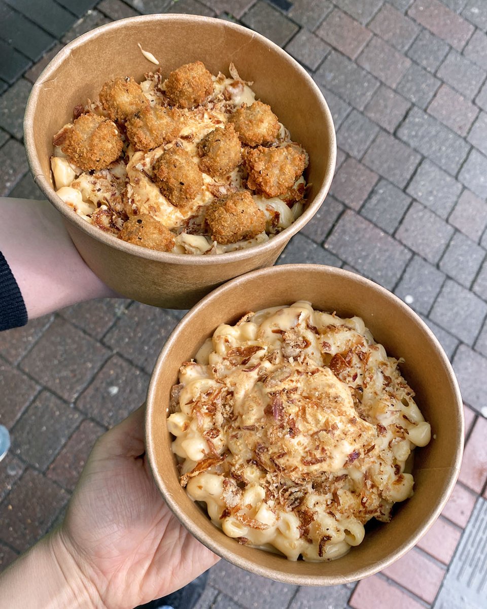 GOOD MORNING! We are blessing you with a new LARGE Double Dirty Mac & Cheese for this hump day ✨