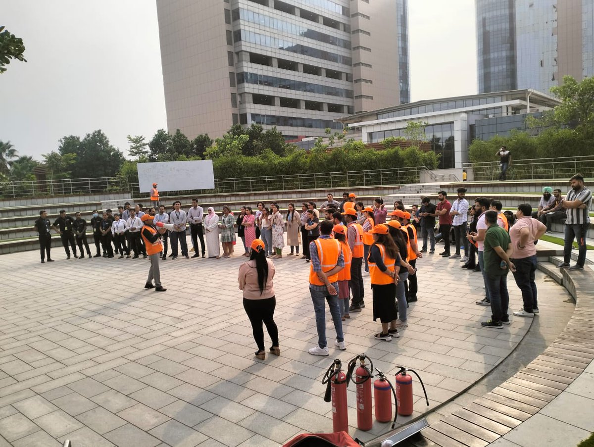 when_it_strikes's tweet photo. 𝐀𝐦𝐚𝐳𝐨𝐧 𝐏𝐚𝐲 𝐈𝐧𝐝𝐢𝐚 𝐏𝐯𝐭 𝐋𝐭𝐝, 𝐍𝐨𝐢𝐝𝐚 recently conducted a 𝗕𝗮𝘀𝗶𝗰 𝗙𝗶𝗿𝗲 𝗦𝗮𝗳𝗲𝘁𝘆 𝗰𝗼𝗺𝗯𝗶𝗻𝗲𝗱 𝗗𝗿𝗶𝗹𝗹 #training program.

📞+919845695391

#amazon #amazonpay #basicfiresafety #lifesafety #firesafetytraining #safetytraining #noida #whenitstrike https://t.co/dicsBz0rep