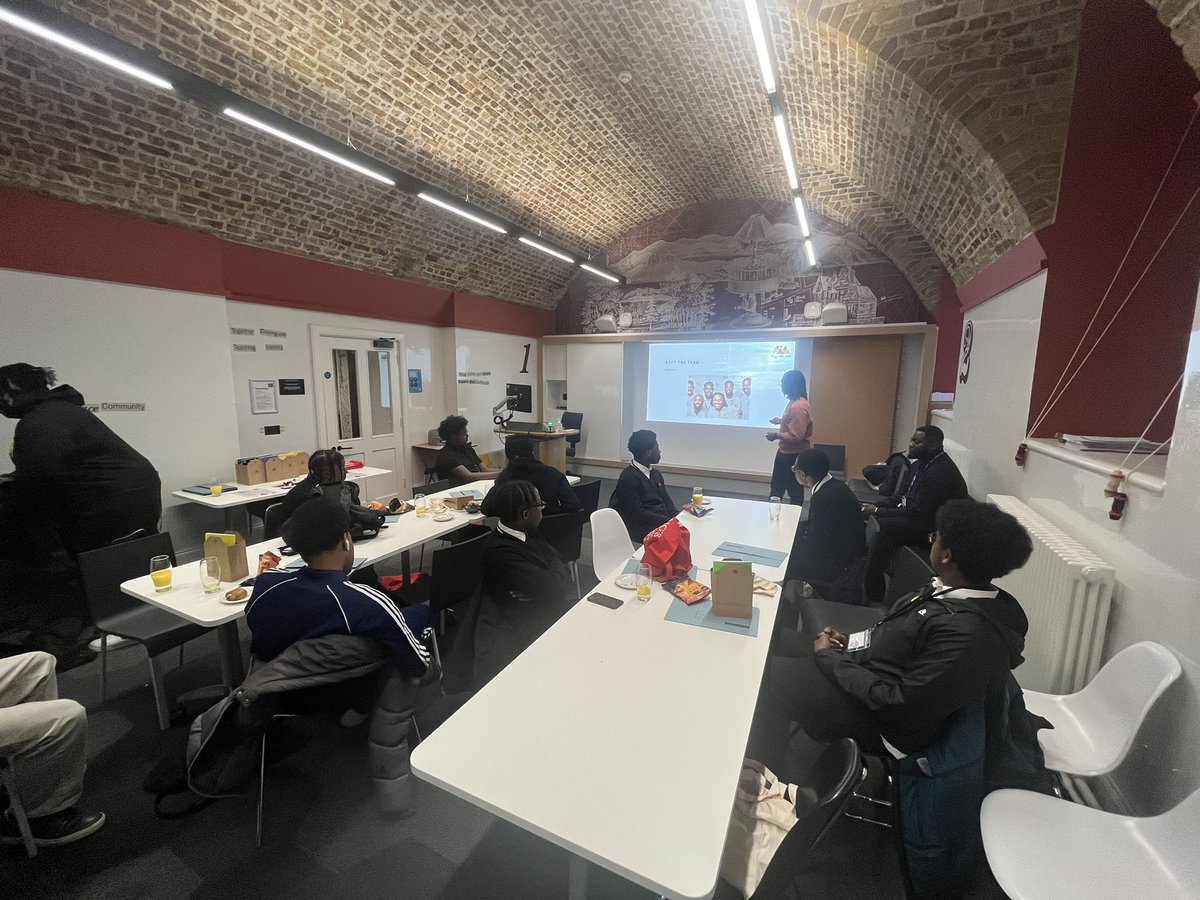 BlackMenTch's tweet photo. We’re underway with our Fuel4TheJourney revision conference! 

Looking forward to a great day ahead for these young men, making sure they’re equipped with exam skills required to succeed  in their GCSE’s 🙌🏾 https://t.co/XXvadpKOeU